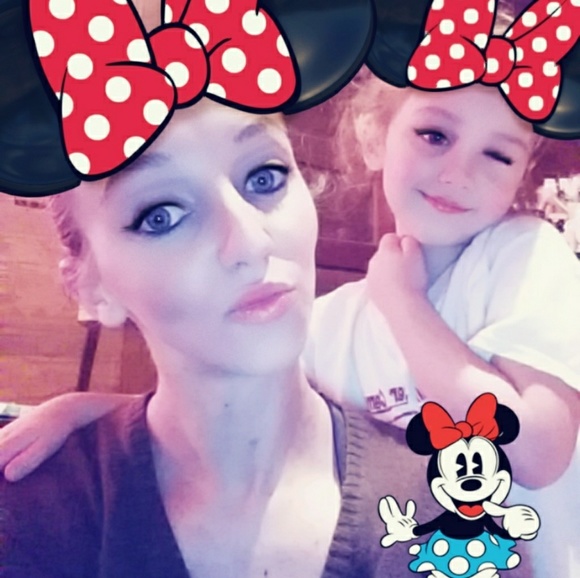 Just wanted to introduce my photographer!! - Picture 4 of 8